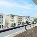 Best Location West La Spacious Condo With Hottub