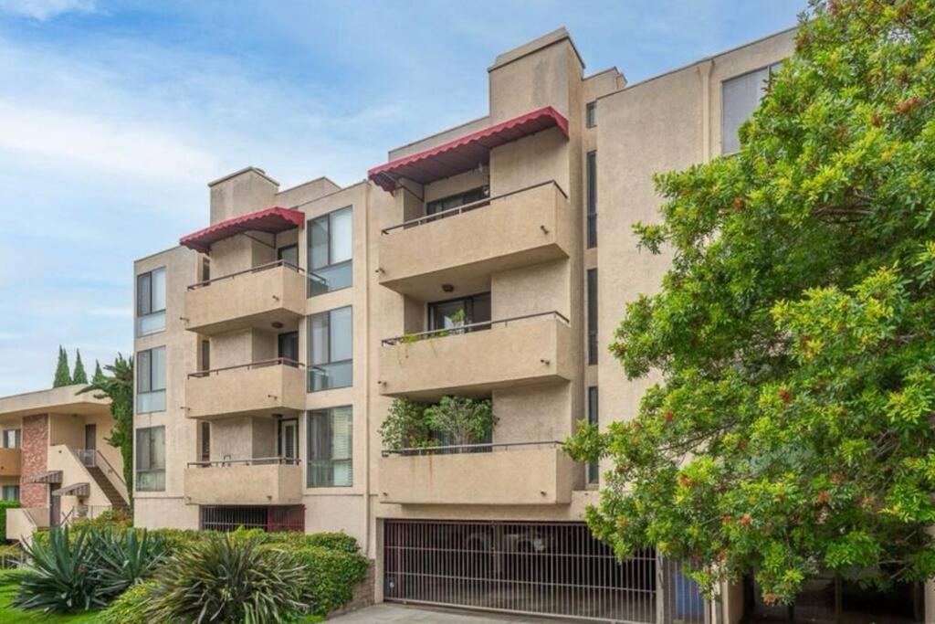 Apartment Location West La Spacious With Hottub *
