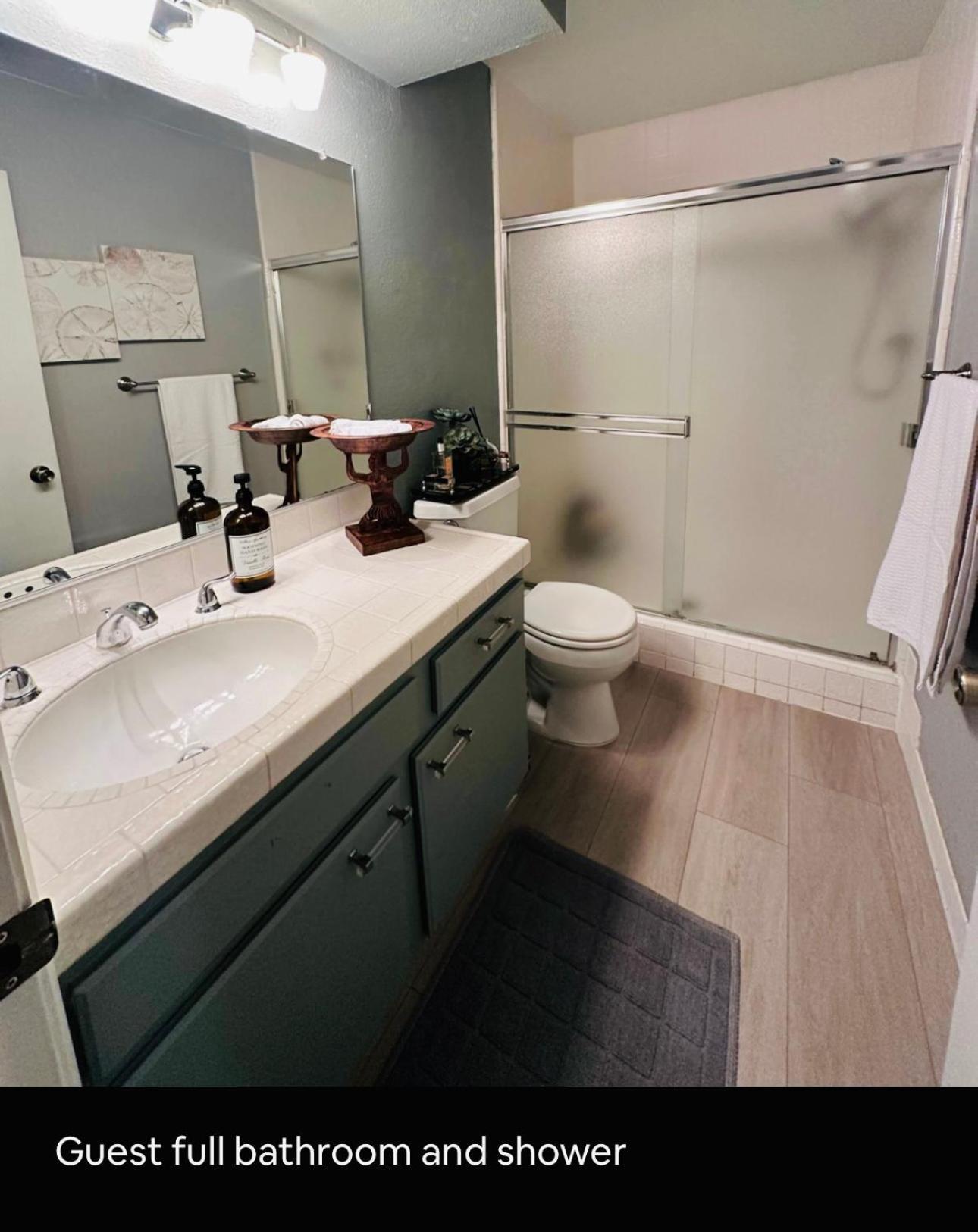Location West La Spacious With Hottub